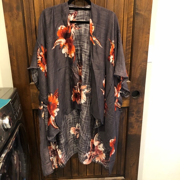 Last Floral Print Kimono - Picture 4 of 6